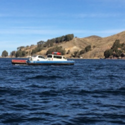 Estrecho de Tiquina Lago Titicaca
