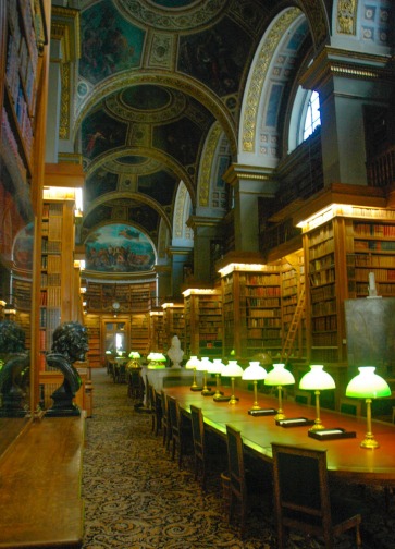 Biblioteca Asamblea con pinturas de Delacroix en el techo